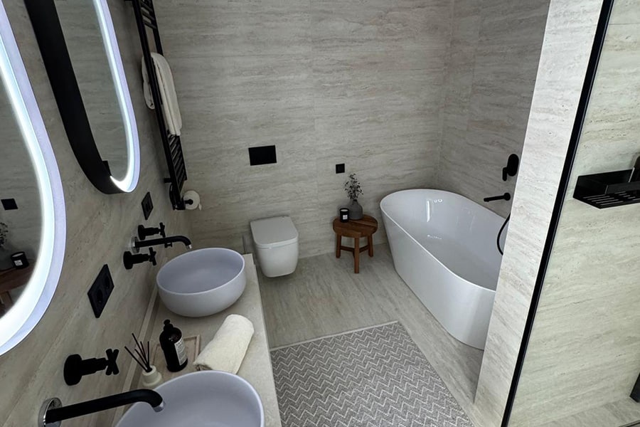 Reforma de baño moderno en vivienda en Palma - Dinamic Urban